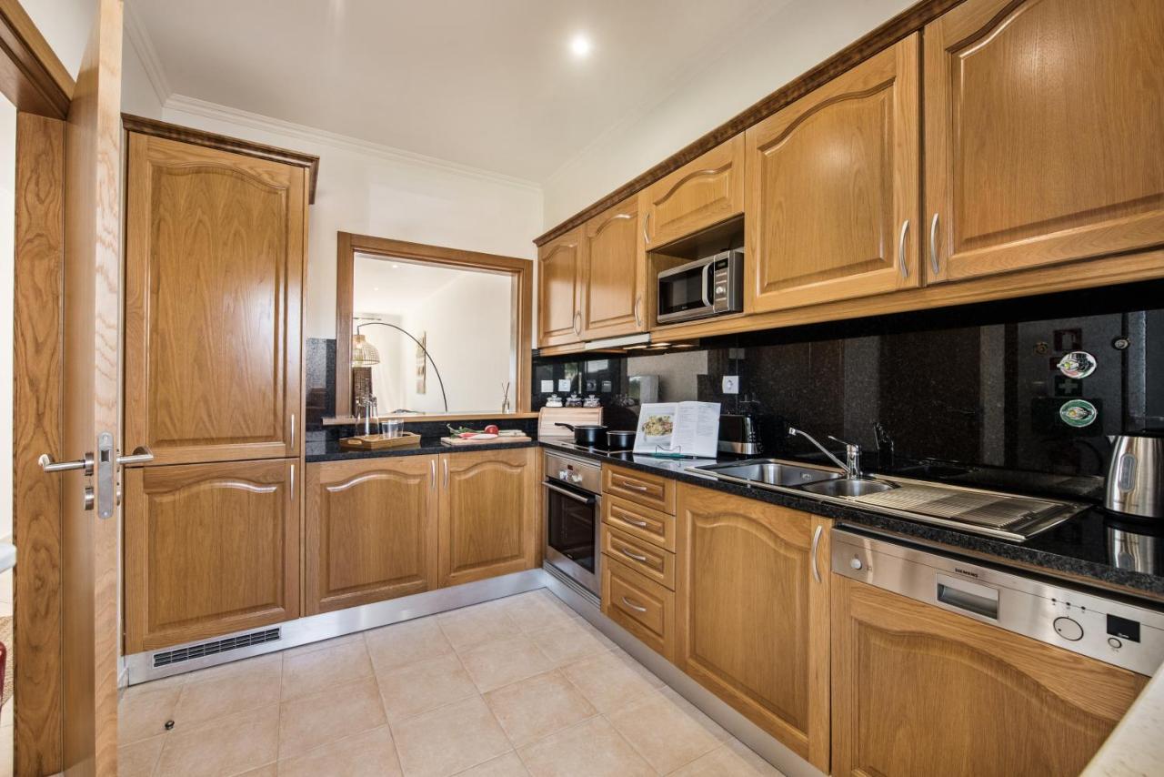 Luxurious First Floor Apartment Sleeps 4 Carvoeiro  Zewnętrze zdjęcie